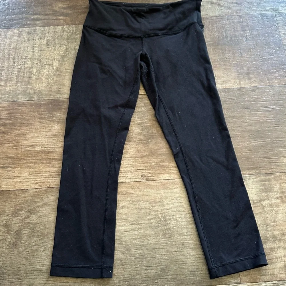 Lululemon black align capri tights - Picture 3 of 7